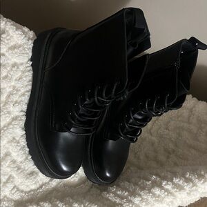 Black Lace-Up Women's Boots